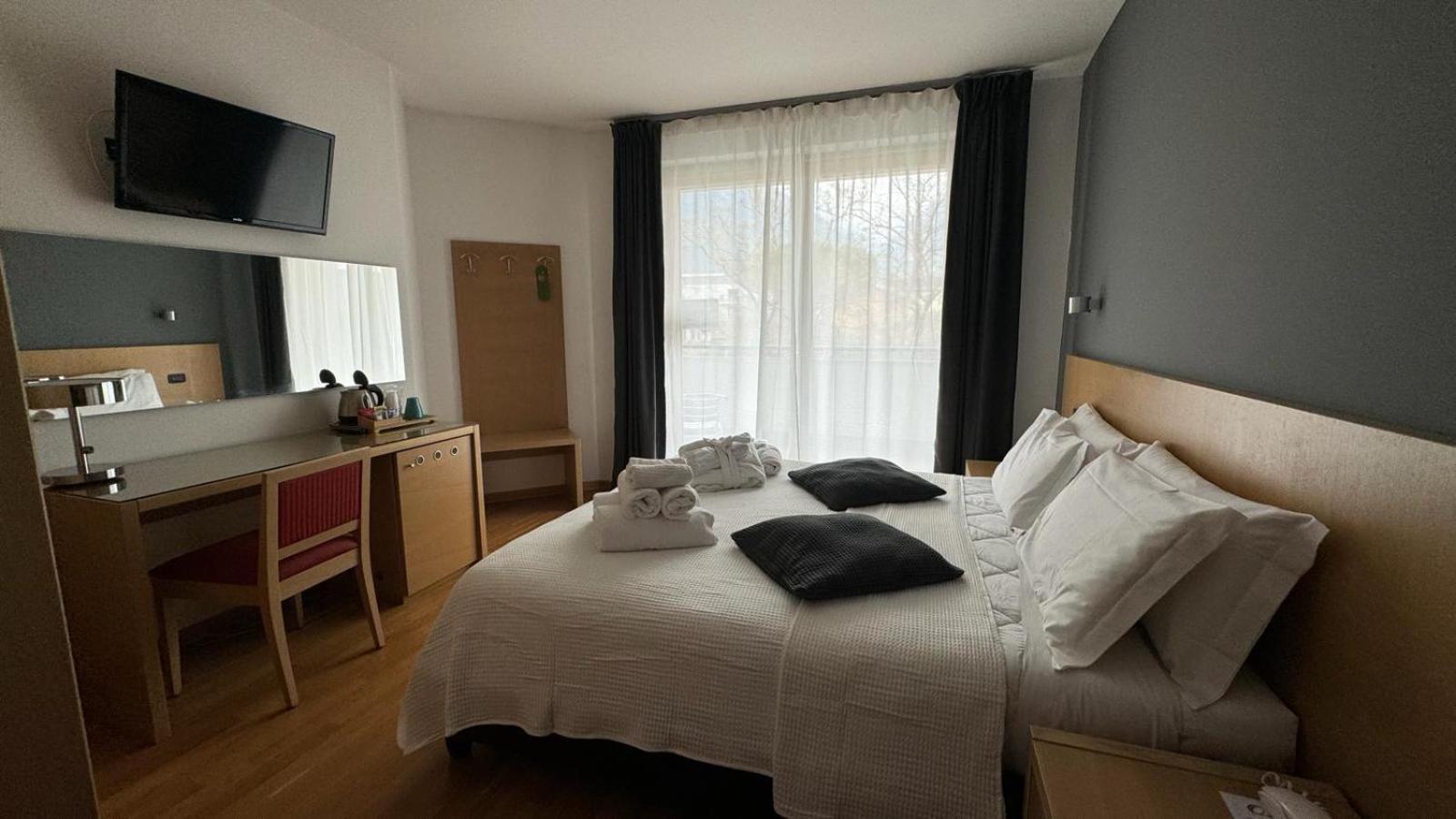 Hotel Oasi Wellness & Spa Riva del Garda Exterior foto